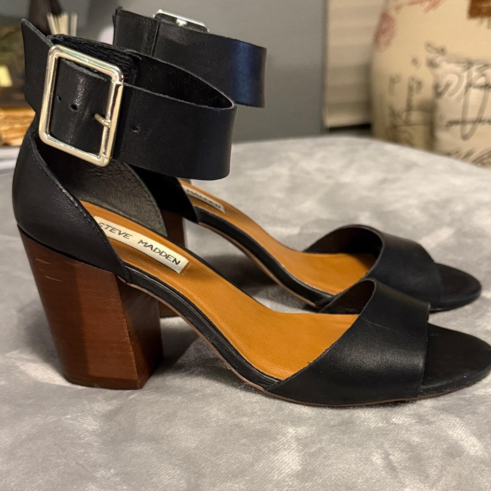 Steve Madden Black and Tan Block Heel Sandals